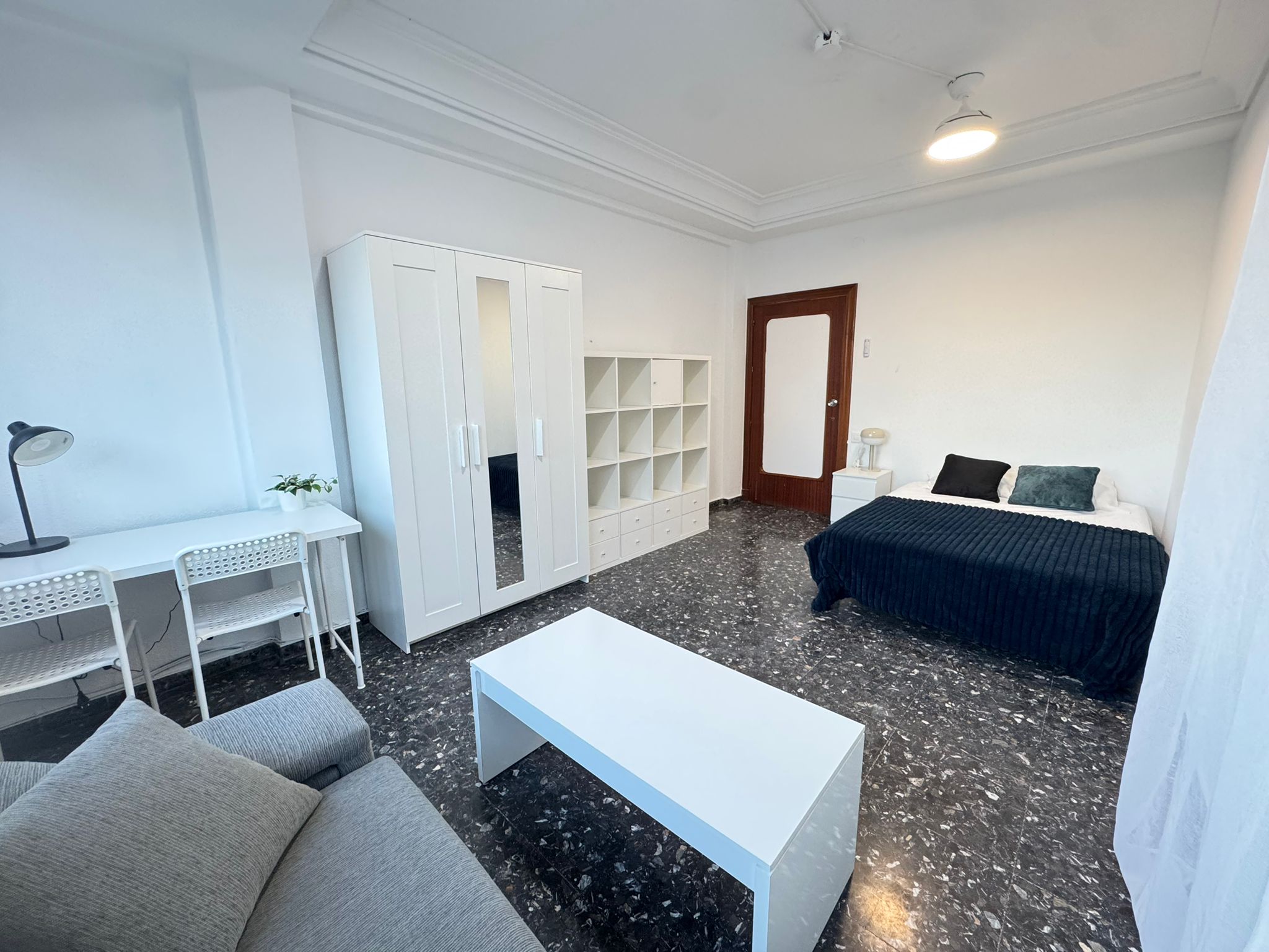 Dormitorio preparado por Vortex Rooms